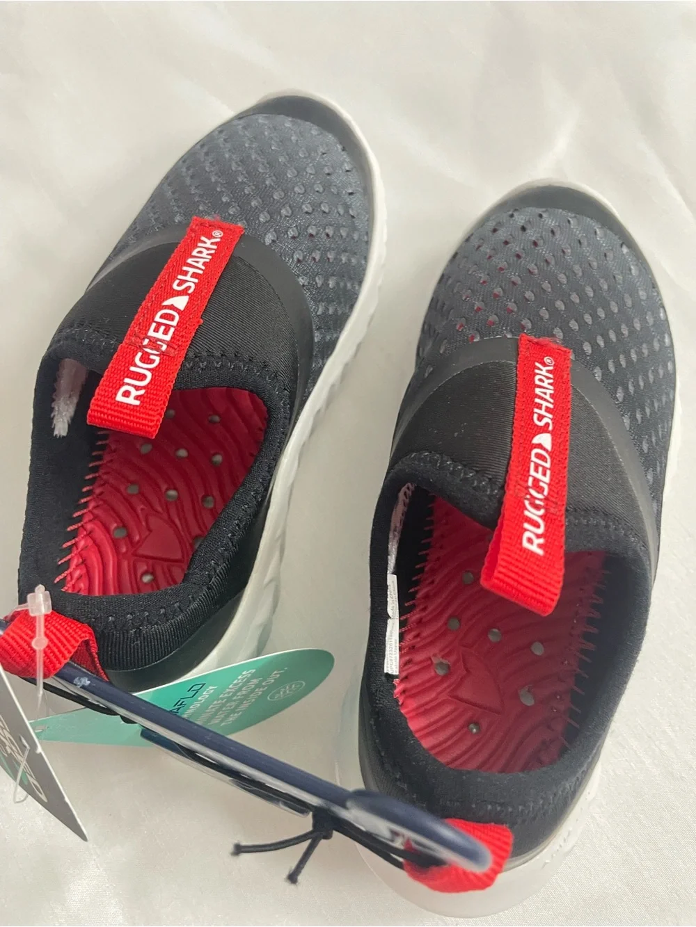 RUGGED SHARK  kids Slip-On Water Shoes AQUAFLO TECHNOLOGY
